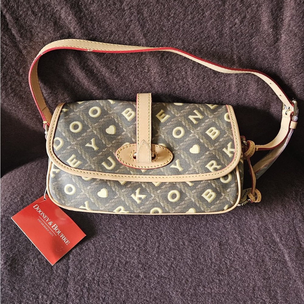 3) New D&B Purse Small Flap Coffee